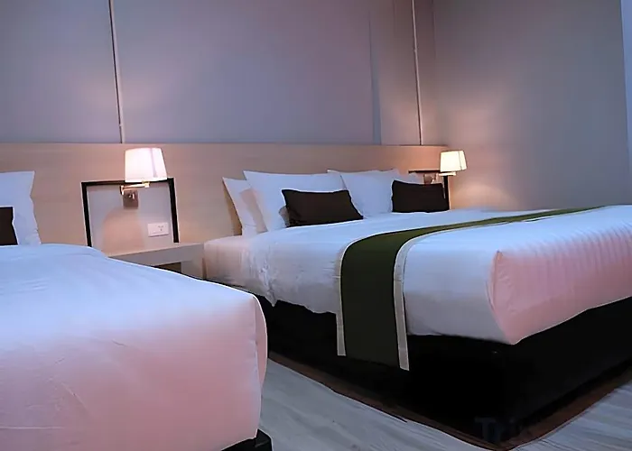 Siam Stadium Hotel 2*